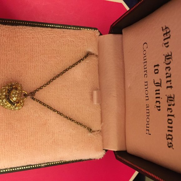 COPY - GORGEOUS authentic vintage baby pink terry cloth hoodie and necklace set! - Picture 10 of 15